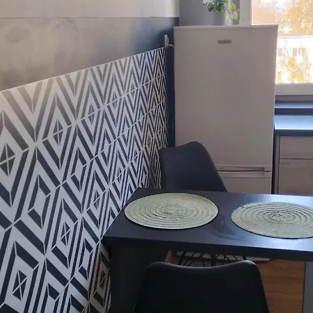 B10 Zasnij W Narnii Obok Sadu Al Solidarnosci Lägenhet *