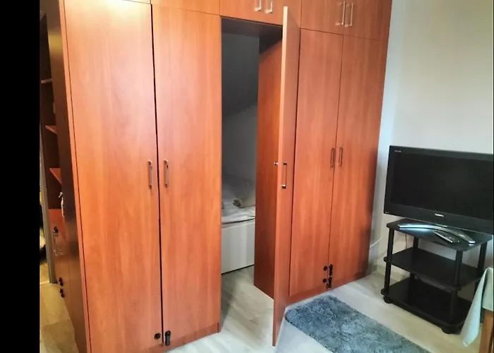 B10 Zasnij W Narnii Obok Sadu Al Solidarnosci Lejlighed Warszawa