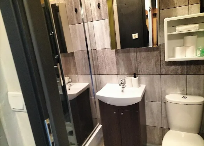 Lejlighed B10 Zasnij W Narnii Obok Sadu Al Solidarnosci Warszawa