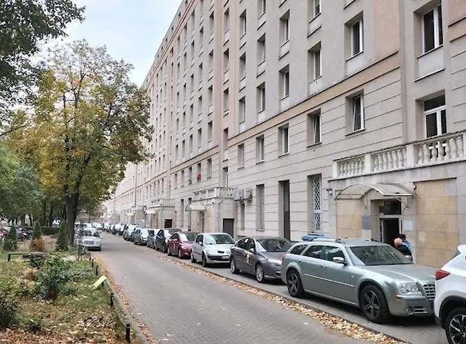 B10 Zasnij W Narnii Obok Sadu Al Solidarnosci