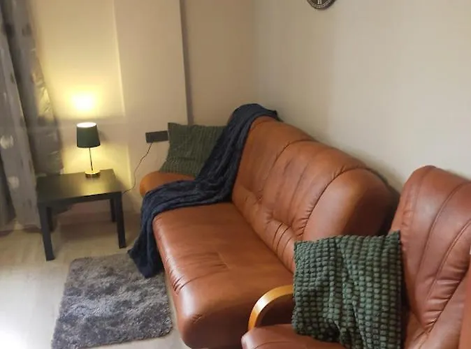 B10 Zasnij W Narnii Obok Sadu Al Solidarnosci Warszawa