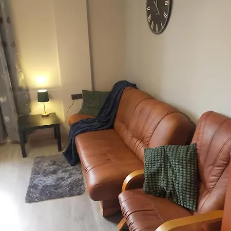 B10 Zasnij W Narnii Obok Sadu Al Solidarnosci Warsaw